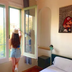 Hostal Wow